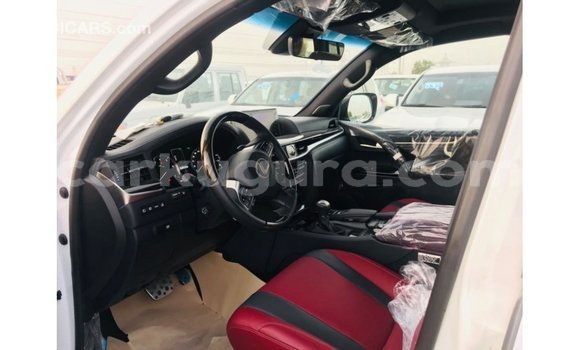Nunua Imported Lexus LX Nyeupe Gari ndani ya Import - Dubai nchini Bujumbura Nunua Imported Lexus LX Nyeupe Gari ndani ya Import - Dubai nchini Bujumbura