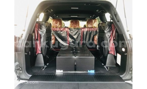 Nunua Imported Lexus LX Nyeupe Gari ndani ya Import - Dubai nchini Bujumbura Nunua Imported Lexus LX Nyeupe Gari ndani ya Import - Dubai nchini Bujumbura
