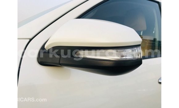 Nunua Imported Toyota Fortuner Nyeupe Gari ndani ya Import - Dubai nchini Bujumbura Nunua Imported Toyota Fortuner Nyeupe Gari ndani ya Import - Dubai nchini Bujumbura