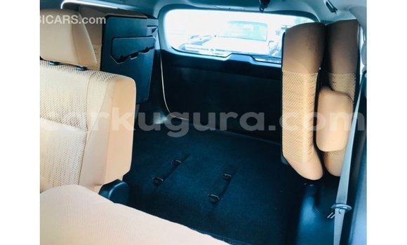 Nunua Imported Toyota Fortuner Nyeupe Gari ndani ya Import - Dubai nchini Bujumbura Nunua Imported Toyota Fortuner Nyeupe Gari ndani ya Import - Dubai nchini Bujumbura