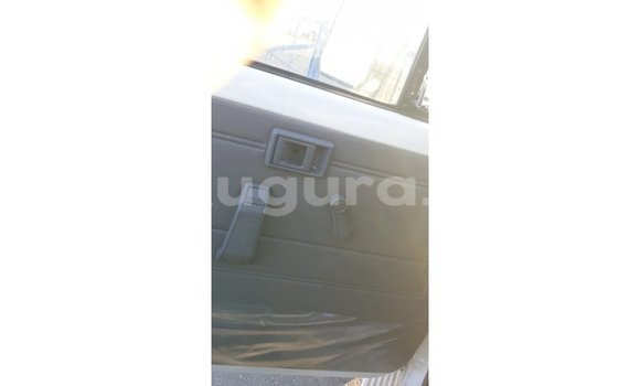 Nunua Imported Toyota Land Cruiser Nyeupe Gari ndani ya Import - Dubai nchini Bujumbura Nunua Imported Toyota Land Cruiser Nyeupe Gari ndani ya Import - Dubai nchini Bujumbura
