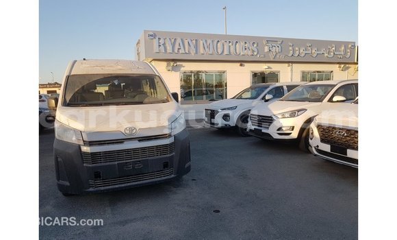 Buy Import Toyota Hiace White Car in Import - Dubai in Bujumbura Buy Import Toyota Hiace White Car in Import - Dubai in Bujumbura