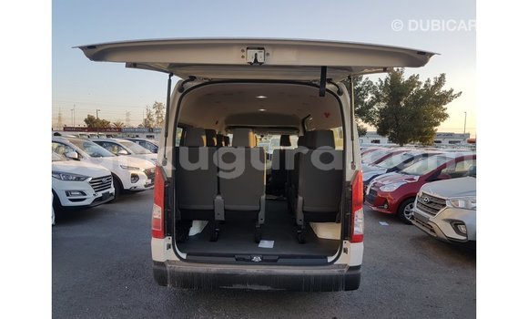 Buy Import Toyota Hiace White Car in Import - Dubai in Bujumbura Buy Import Toyota Hiace White Car in Import - Dubai in Bujumbura