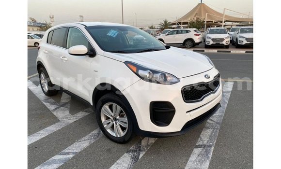 Nunua Imported Kia Sportage Nyeupe Gari ndani ya Import - Dubai nchini Bujumbura Nunua Imported Kia Sportage Nyeupe Gari ndani ya Import - Dubai nchini Bujumbura