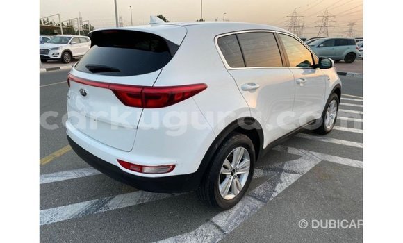 Nunua Imported Kia Sportage Nyeupe Gari ndani ya Import - Dubai nchini Bujumbura Nunua Imported Kia Sportage Nyeupe Gari ndani ya Import - Dubai nchini Bujumbura