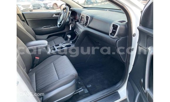 Nunua Imported Kia Sportage Nyeupe Gari ndani ya Import - Dubai nchini Bujumbura Nunua Imported Kia Sportage Nyeupe Gari ndani ya Import - Dubai nchini Bujumbura