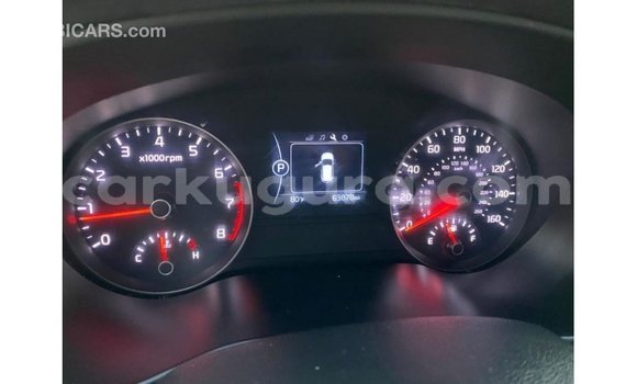 Nunua Imported Kia Sportage Nyeupe Gari ndani ya Import - Dubai nchini Bujumbura Nunua Imported Kia Sportage Nyeupe Gari ndani ya Import - Dubai nchini Bujumbura