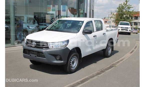 Nunua Imported Toyota Hilux Nyeupe Gari ndani ya Import - Dubai nchini Bujumbura Nunua Imported Toyota Hilux Nyeupe Gari ndani ya Import - Dubai nchini Bujumbura