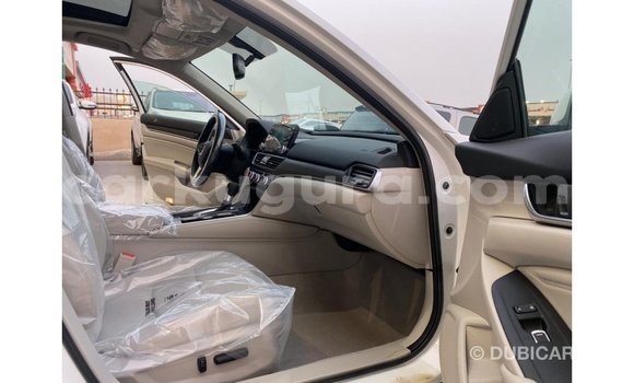 Nunua Imported Honda T Nyeupe Bike ndani ya Import - Dubai nchini Bujumbura Nunua Imported Honda T Nyeupe Bike ndani ya Import - Dubai nchini Bujumbura