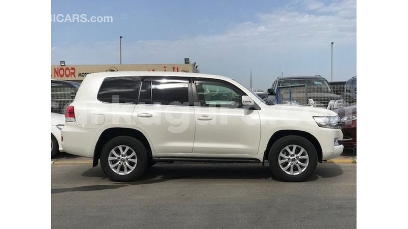 Big with watermark toyota land cruiser bujumbura import dubai 4743