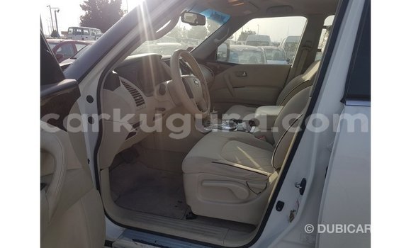Acheter Import Voiture Nissan Patrol Blanc à Import - Dubai, Bujumbura Acheter Import Voiture Nissan Patrol Blanc à Import - Dubai, Bujumbura