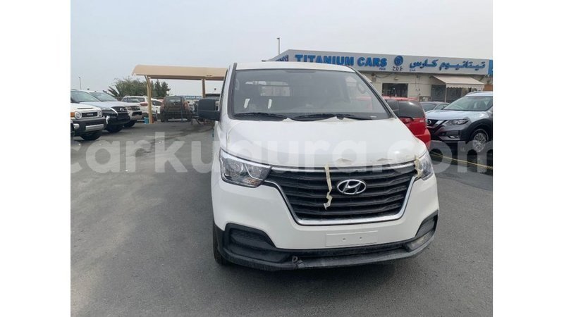 Big with watermark hyundai cargo bujumbura import dubai 4747