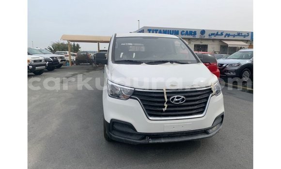 Nunua Imported Hyundai Cargo Nyeupe Gari ndani ya Import - Dubai nchini Bujumbura Nunua Imported Hyundai Cargo Nyeupe Gari ndani ya Import - Dubai nchini Bujumbura