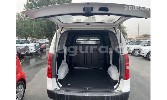 Nunua Imported Hyundai Cargo Nyeupe Gari ndani ya Import - Dubai nchini Bujumbura Nunua Imported Hyundai Cargo Nyeupe Gari ndani ya Import - Dubai nchini Bujumbura