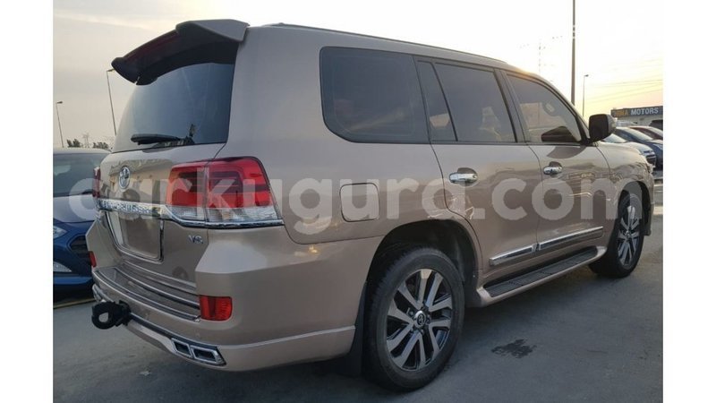 Big with watermark toyota land cruiser bujumbura import dubai 4748