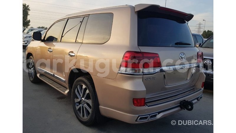 Big with watermark toyota land cruiser bujumbura import dubai 4748