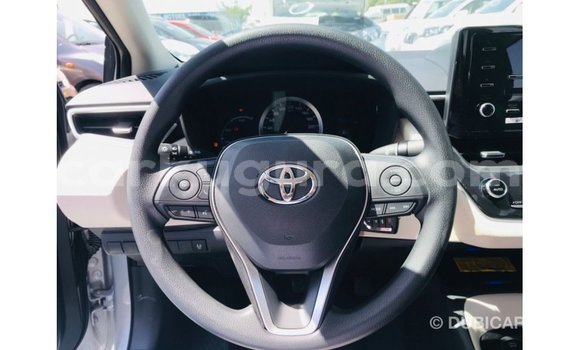 Nunua Imported Toyota Corolla Nyeupe Gari ndani ya Import - Dubai nchini Bujumbura Nunua Imported Toyota Corolla Nyeupe Gari ndani ya Import - Dubai nchini Bujumbura