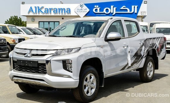 Nunua Imported Mitsubishi L200 Nyeupe Gari ndani ya Import - Dubai nchini Bujumbura Nunua Imported Mitsubishi L200 Nyeupe Gari ndani ya Import - Dubai nchini Bujumbura
