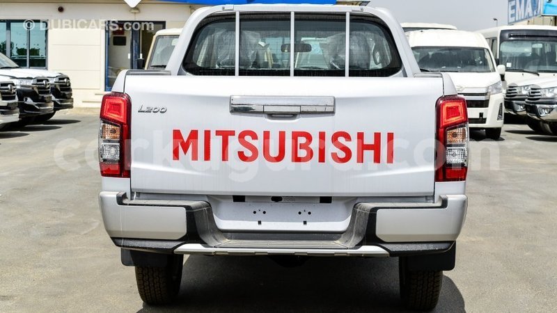 Big with watermark mitsubishi l200 bujumbura import dubai 4756