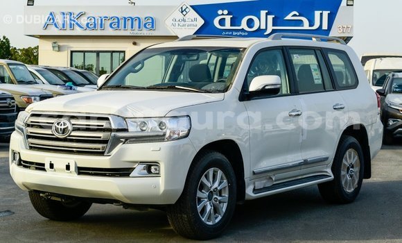 Nunua Imported Toyota Land Cruiser Nyeupe Gari ndani ya Import - Dubai nchini Bujumbura Nunua Imported Toyota Land Cruiser Nyeupe Gari ndani ya Import - Dubai nchini Bujumbura