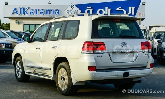 Nunua Imported Toyota Land Cruiser Nyeupe Gari ndani ya Import - Dubai nchini Bujumbura Nunua Imported Toyota Land Cruiser Nyeupe Gari ndani ya Import - Dubai nchini Bujumbura