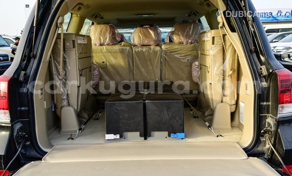 Acheter Import Voiture Toyota Land Cruiser Noir à Import - Dubai, Bujumbura Acheter Import Voiture Toyota Land Cruiser Noir à Import - Dubai, Bujumbura