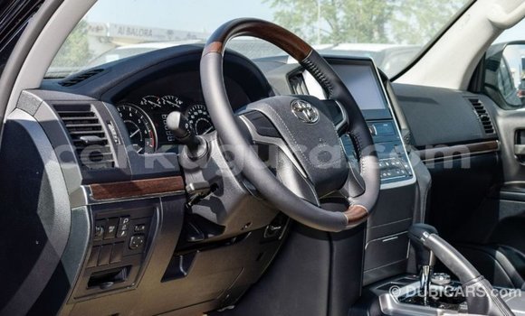Nunua Imported Toyota Land Cruiser Nyeusi Gari ndani ya Import - Dubai nchini Bujumbura Nunua Imported Toyota Land Cruiser Nyeusi Gari ndani ya Import - Dubai nchini Bujumbura