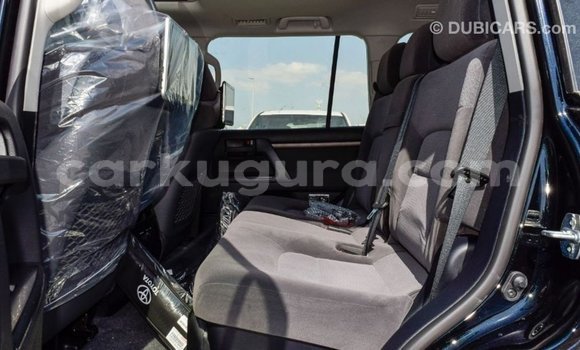 Nunua Imported Toyota Land Cruiser Nyeusi Gari ndani ya Import - Dubai nchini Bujumbura Nunua Imported Toyota Land Cruiser Nyeusi Gari ndani ya Import - Dubai nchini Bujumbura