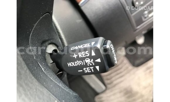 Acheter Import Voiture Toyota Land Cruiser Blanc à Import - Dubai, Bujumbura Acheter Import Voiture Toyota Land Cruiser Blanc à Import - Dubai, Bujumbura