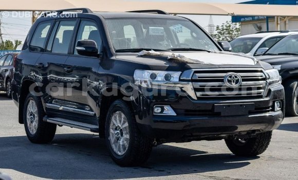 Acheter Import Voiture Toyota Land Cruiser Noir à Import - Dubai, Bujumbura Acheter Import Voiture Toyota Land Cruiser Noir à Import - Dubai, Bujumbura