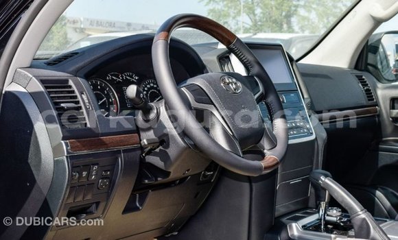 Acheter Import Voiture Toyota Land Cruiser Noir à Import - Dubai, Bujumbura Acheter Import Voiture Toyota Land Cruiser Noir à Import - Dubai, Bujumbura