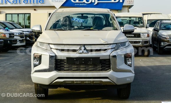 Nunua Imported Mitsubishi L200 Nyeupe Gari ndani ya Import - Dubai nchini Bujumbura Nunua Imported Mitsubishi L200 Nyeupe Gari ndani ya Import - Dubai nchini Bujumbura