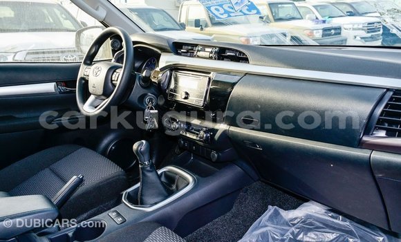 Nunua Imported Toyota Hilux Nyingine Gari ndani ya Import - Dubai nchini Bujumbura Nunua Imported Toyota Hilux Nyingine Gari ndani ya Import - Dubai nchini Bujumbura