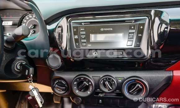 Nunua Imported Toyota Hilux Nyeupe Gari ndani ya Import - Dubai nchini Bujumbura Nunua Imported Toyota Hilux Nyeupe Gari ndani ya Import - Dubai nchini Bujumbura