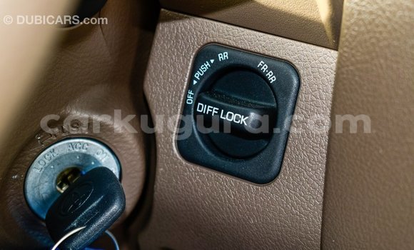 Acheter Import Voiture Toyota Land Cruiser Beige à Import - Dubai, Bujumbura Acheter Import Voiture Toyota Land Cruiser Beige à Import - Dubai, Bujumbura