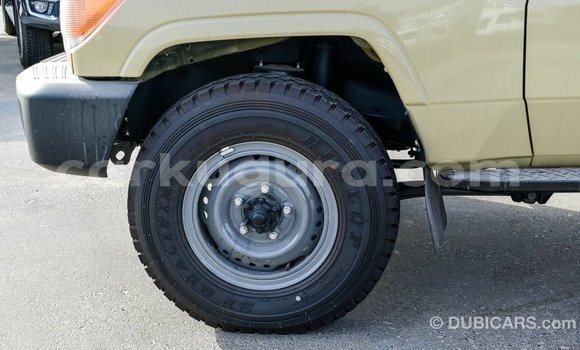 Acheter Import Voiture Toyota Land Cruiser Beige à Import - Dubai, Bujumbura Acheter Import Voiture Toyota Land Cruiser Beige à Import - Dubai, Bujumbura