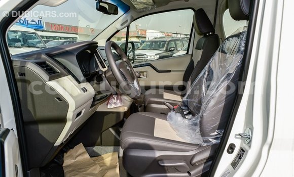 Nunua Imported Toyota Hiace Nyeupe Gari ndani ya Import - Dubai nchini Bujumbura Nunua Imported Toyota Hiace Nyeupe Gari ndani ya Import - Dubai nchini Bujumbura