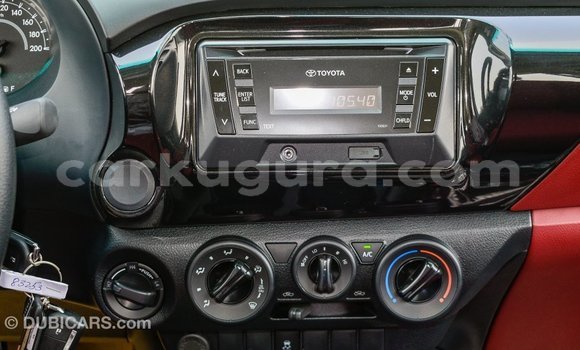 Acheter Import Voiture Toyota Hilux Blanc à Import - Dubai, Bujumbura Acheter Import Voiture Toyota Hilux Blanc à Import - Dubai, Bujumbura