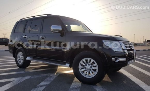 Acheter Import Voiture Mitsubishi Pajero Noir à Import - Dubai, Bujumbura Acheter Import Voiture Mitsubishi Pajero Noir à Import - Dubai, Bujumbura