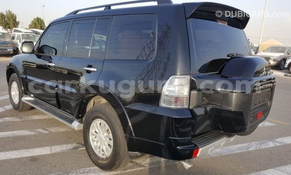 Acheter Import Voiture Mitsubishi Pajero Noir à Import - Dubai, Bujumbura Acheter Import Voiture Mitsubishi Pajero Noir à Import - Dubai, Bujumbura
