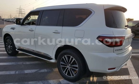 Nunua Imported Nissan Patrol Nyeupe Gari ndani ya Import - Dubai nchini Bujumbura Nunua Imported Nissan Patrol Nyeupe Gari ndani ya Import - Dubai nchini Bujumbura