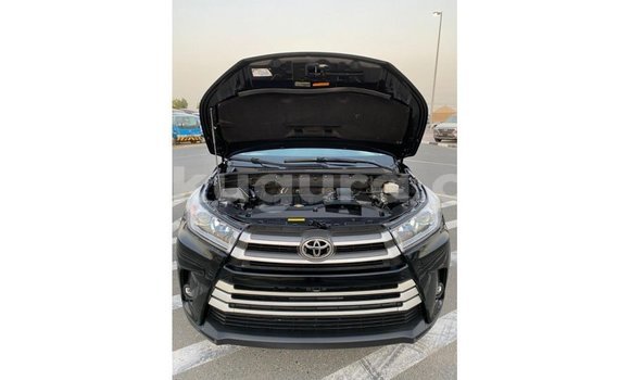 Acheter Import Voiture Toyota Highlander Noir à Import - Dubai, Bujumbura Acheter Import Voiture Toyota Highlander Noir à Import - Dubai, Bujumbura