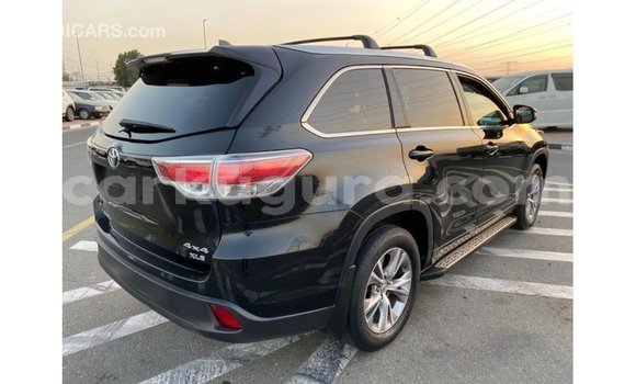 Acheter Import Voiture Toyota Highlander Noir à Import - Dubai, Bujumbura Acheter Import Voiture Toyota Highlander Noir à Import - Dubai, Bujumbura