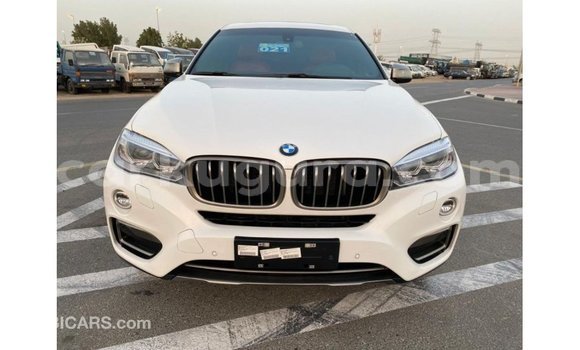 Nunua Imported BMW X6 Nyeupe Gari ndani ya Import - Dubai nchini Bujumbura Nunua Imported BMW X6 Nyeupe Gari ndani ya Import - Dubai nchini Bujumbura