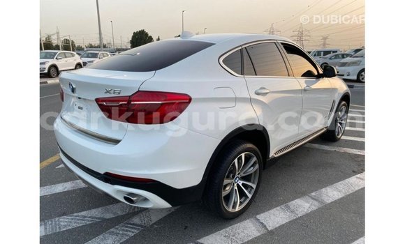 Nunua Imported BMW X6 Nyeupe Gari ndani ya Import - Dubai nchini Bujumbura Nunua Imported BMW X6 Nyeupe Gari ndani ya Import - Dubai nchini Bujumbura