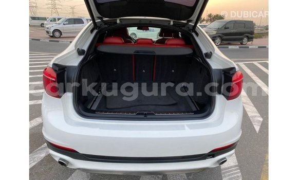 Nunua Imported BMW X6 Nyeupe Gari ndani ya Import - Dubai nchini Bujumbura Nunua Imported BMW X6 Nyeupe Gari ndani ya Import - Dubai nchini Bujumbura