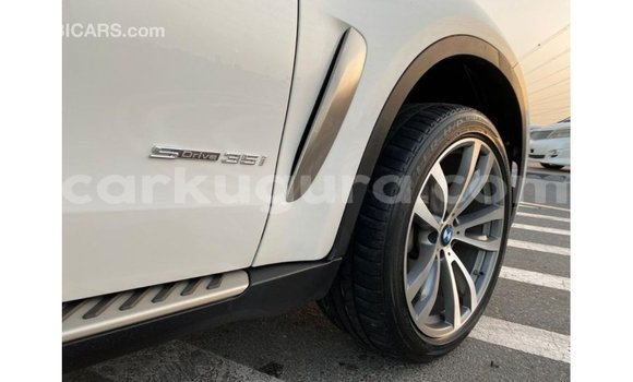 Nunua Imported BMW X6 Nyeupe Gari ndani ya Import - Dubai nchini Bujumbura Nunua Imported BMW X6 Nyeupe Gari ndani ya Import - Dubai nchini Bujumbura