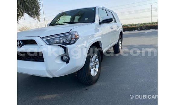 Acheter Import Voiture Toyota 4Runner Blanc à Import - Dubai, Bujumbura Acheter Import Voiture Toyota 4Runner Blanc à Import - Dubai, Bujumbura