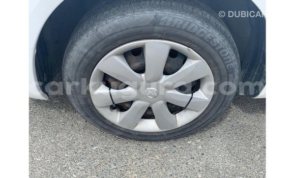 Nunua Imported Nissan Sunny Nyeupe Gari ndani ya Import - Dubai nchini Bujumbura Nunua Imported Nissan Sunny Nyeupe Gari ndani ya Import - Dubai nchini Bujumbura