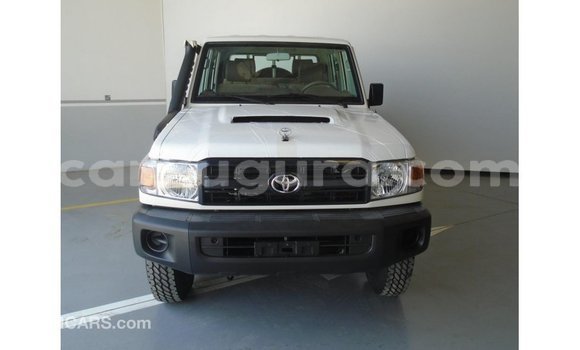 Acheter Import Voiture Toyota Land Cruiser Blanc à Import - Dubai, Bujumbura Acheter Import Voiture Toyota Land Cruiser Blanc à Import - Dubai, Bujumbura